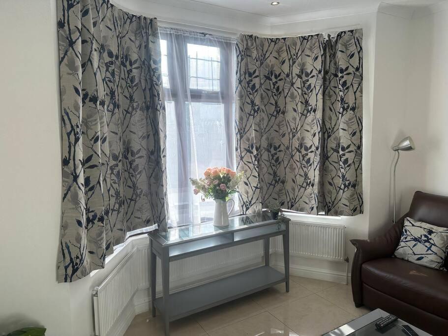 5 Bedroom House Se6 London Exteriör bild