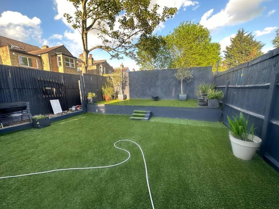 5 Bedroom House Se6 London Exteriör bild